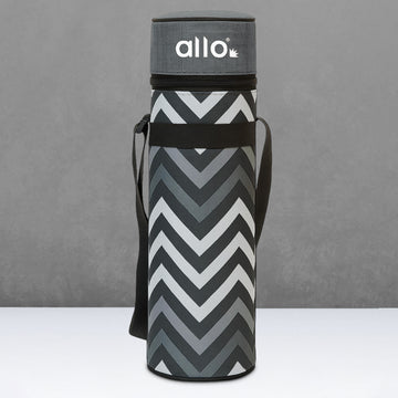 Allo Polyester Thermal Insulated 1L Bottle Cover – Water-Proof Modern Carrier Sleeve with Adjustable Shoulder Handle & Zipper Closure for Travel, Hiking, Office & School, Grey Chevron